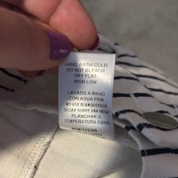 NWT Alter’d State Black and White Striped Shorts. Size 7 - Picture 8 of 8